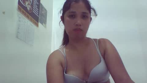 Snapshot of obsidian_r0se19 chatting on 10/15/25, 10:15 obsidian_r0se19 online show from 10/15/25, 10:15