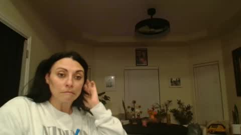 Snapshot of obsidianheartsx chatting on 10/26/25, 07:03 SimplyUs online show from 10/26/25, 07:03