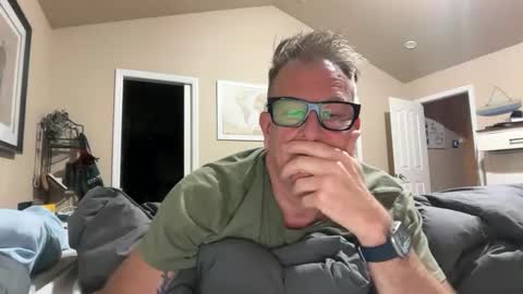 Snapshot of obsidianheartsx chatting on 11/28/25, 07:11 SimplyUs online show from 11/28/25, 07:11