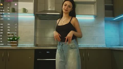 Bella online show from 03/31/26, 03:23