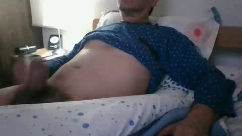 Snapshot of ocorrea chatting on 11/19/25, 03:39 ocorrea online show from 11/19/25, 03:39