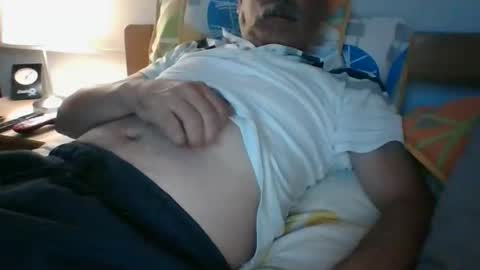 Snapshot of ocorrea chatting on 12/22/25, 12:07 ocorrea online show from 12/22/25, 12:07