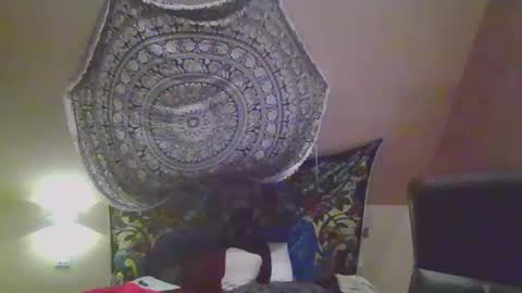 Snapshot of octobersky1993 chatting on 09/20/25, 11:33 Sky online show from 09/20/25, 11:33