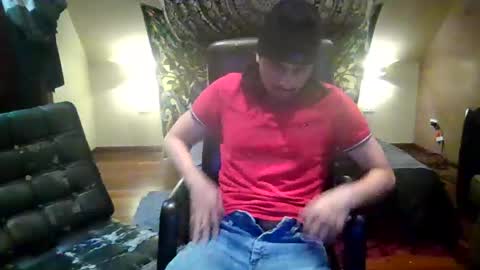 Snapshot of octobersky1993 chatting on 10/26/25, 07:36 Sky online show from 10/26/25, 07:36