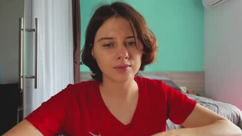 Evie online show from 12/18/24, 05:59