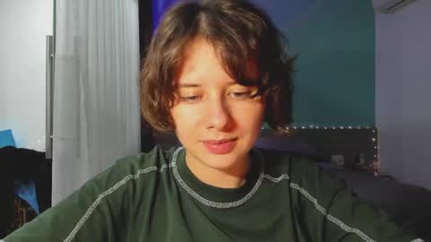 Evie online show from 01/14/25, 03:47