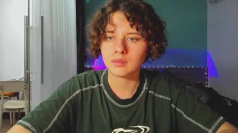 Evie online show from 01/17/25, 02:50