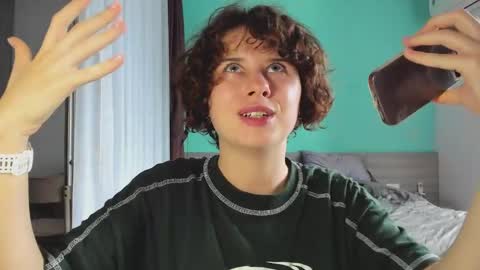 Evie online show from 01/18/25, 09:02