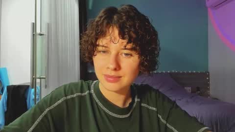 Evie online show from 01/23/25, 01:35