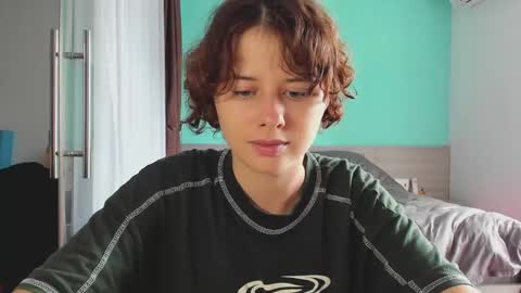 Evie online show from 02/05/25, 04:37