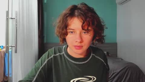 Evie online show from 02/09/25, 01:25