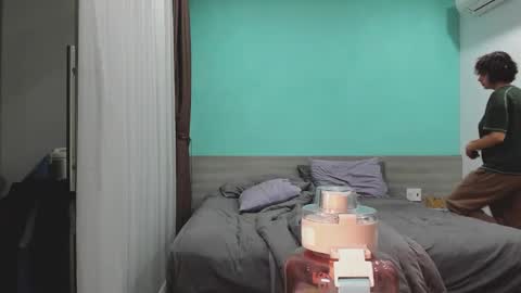 Evie online show from 02/16/25, 11:59