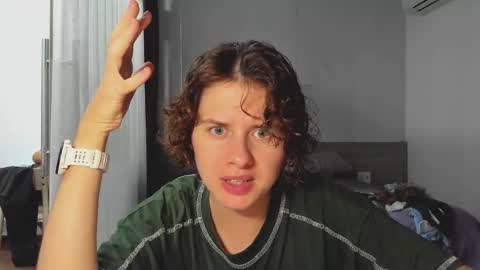 Evie online show from 02/23/25, 01:42