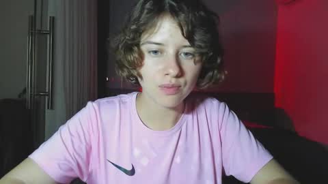 Evie online show from 02/27/25, 04:32