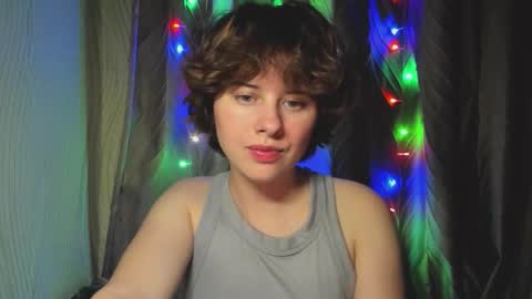 Evie online show from 09/25/25, 03:16