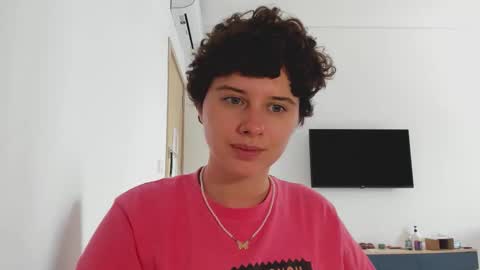 Evie online show from 01/15/26, 06:51