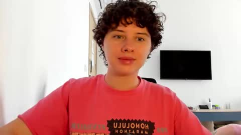 Evie online show from 02/20/26, 05:48