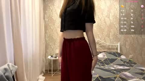 Mia online show from 11/25/25, 09:09