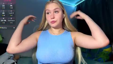 Snapshot of odelindafaro chatting on 06/19/26, 02:32 Lili online show from 06/19/26, 02:32