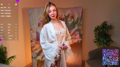 Lynna online show from 11/27/25, 11:01