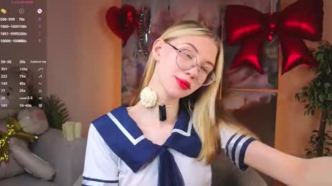 Snapshot of odelyncure chatting on 02/15/26, 11:08 Lynna online show from 02/15/26, 11:08