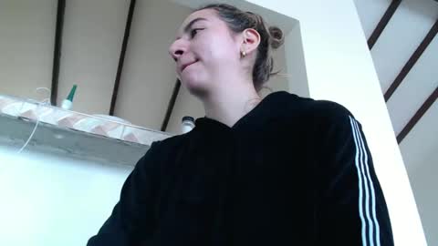 Val online show from 02/12/25, 05:05