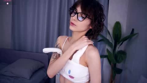 Thea online show from 09/18/25, 06:43