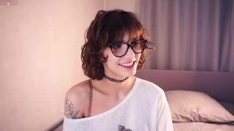 Thea online show from 12/17/25, 06:47