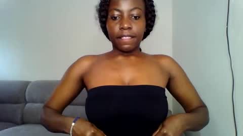 Snapshot of odrienna chatting on 03/24/26, 07:57 odrie online show from 03/24/26, 07:57