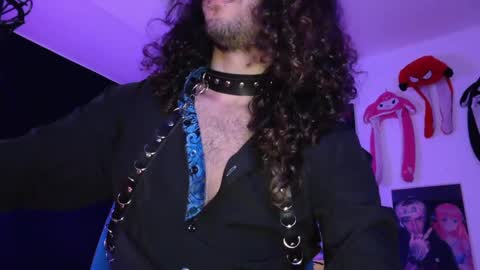 Snapshot of oezack__ chatting on 02/13/25, 04:00 Zack online show from 02/13/25, 04:00