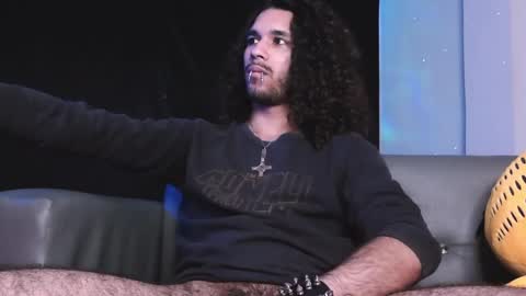 Snapshot of oezack__ chatting on 02/14/25, 08:52 Zack online show from 02/14/25, 08:52