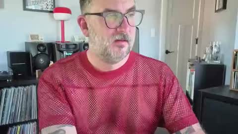 Office Dad online show from 09/09/25, 08:41