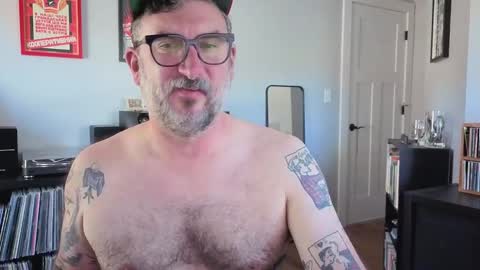 Office Dad online show from 10/01/25, 06:58