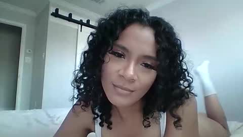 Snapshot of officialchantelxo chatting on 02/28/26, 10:44 Chantel online show from 02/28/26, 10:44