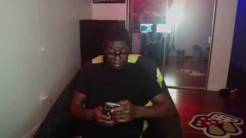 Snapshot of officialmoneyxxx chatting on 12/07/24, 03:58 Money online show from 12/07/24, 03:58