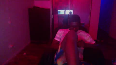 Snapshot of officialmoneyxxx chatting on 12/14/24, 04:34 Money online show from 12/14/24, 04:34