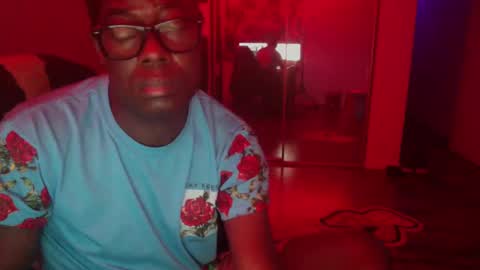 Snapshot of officialmoneyxxx chatting on 12/15/24, 01:54 Money online show from 12/15/24, 01:54