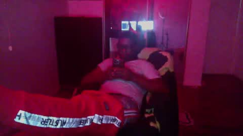 Snapshot of officialmoneyxxx chatting on 01/22/25, 09:10 Money online show from 01/22/25, 09:10