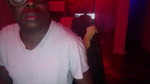 Snapshot of officialmoneyxxx chatting on 01/23/25, 03:58 Money online show from 01/23/25, 03:58