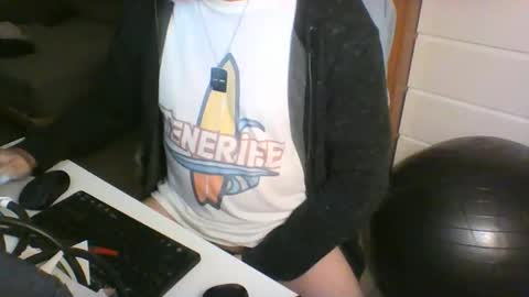 Snapshot of ofmtfs10 chatting on 04/10/26, 08:35 ofmtfs10 online show from 04/10/26, 08:35