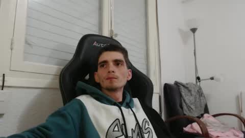 Snapshot of ofsolovicio chatting on 11/03/25, 07:15 ofsolovicio online show from 11/03/25, 07:15