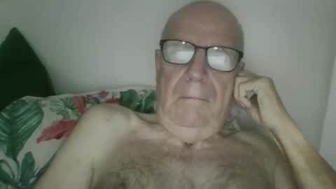 oggi95 online show from 10/18/25, 07:42