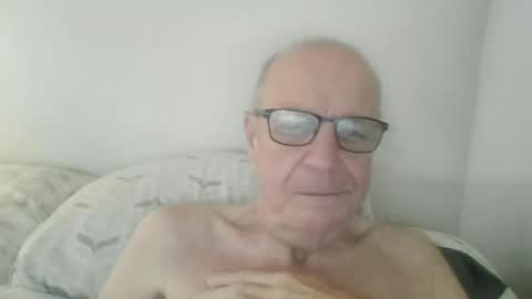 Snapshot of oggi95 chatting on 03/17/26, 08:28 oggi95 online show from 03/17/26, 08:28