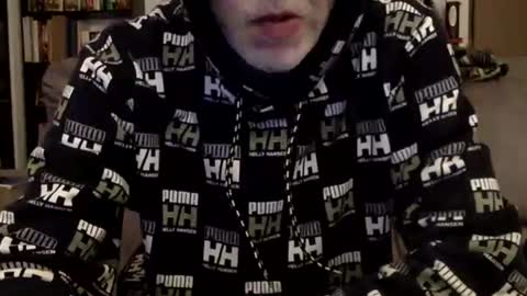 Snapshot of oggs48 chatting on 12/15/25, 09:19 oggs48 online show from 12/15/25, 09:19