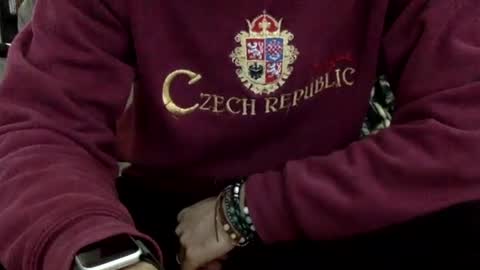 Snapshot of oggs48 chatting on 01/17/26, 12:10 oggs48 online show from 01/17/26, 12:10