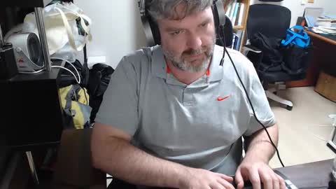 Snapshot of ogre57 chatting on 12/21/25, 04:14 Woman message me men do not make demands and dont ask for pm only ladies. online show from 12/21/25, 04:14