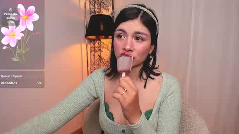  Holly  online show from 10/08/25, 11:46