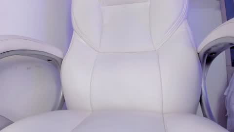 Holly online show from 02/02/25, 08:13