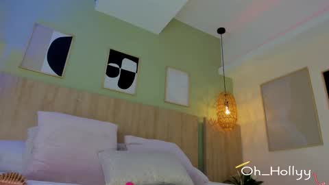 Holly online show from 12/16/25, 11:15