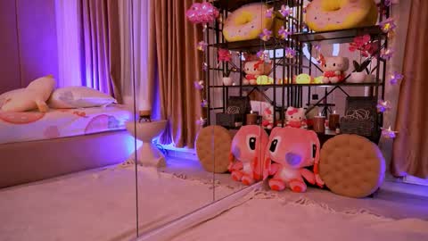 oh_m_god online show from 11/24/25, 09:03